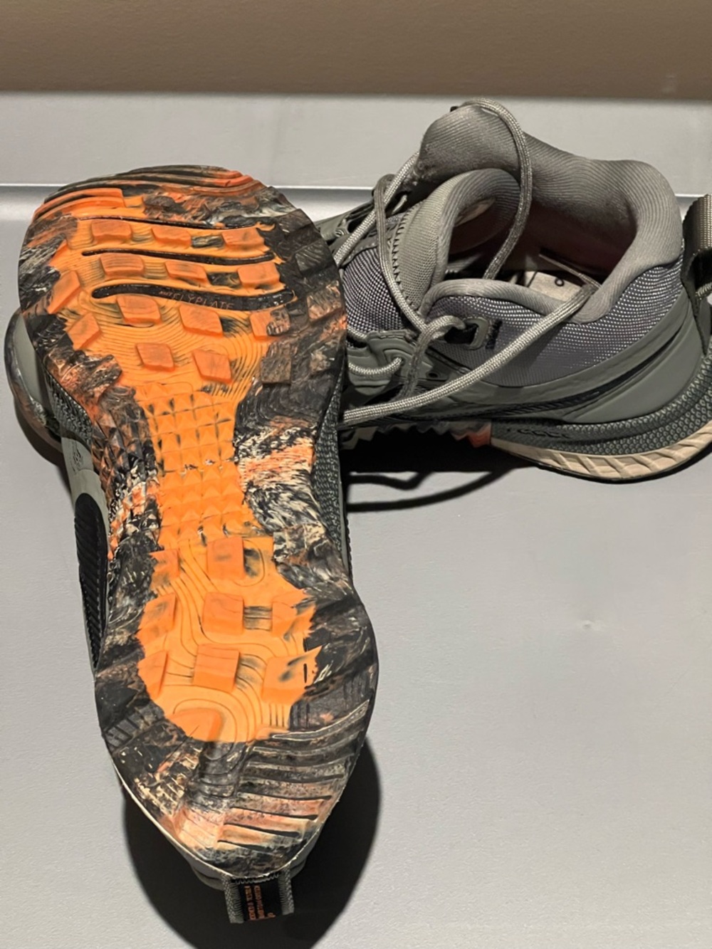 Shoes - Picture 5 of 6